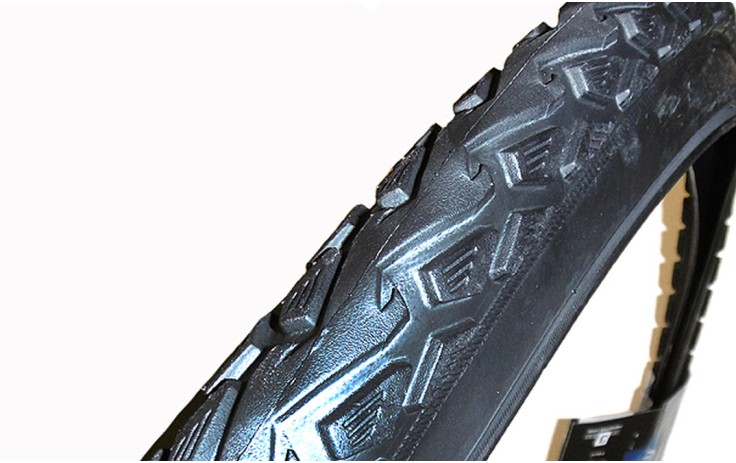 Schwalbe 700 x 40C Land Cruiser Padanga dviračiui 42-622, Active Line, apsauga nuo pradūrimo K-Guard, gumos mišinys Basic Compound, 750 g, 85 PSI, 50 TPI