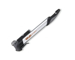 Giyo GP-781 Pompa rankinė 80 psi - 5.44 atm, 29 cm ilgio, manometras, laikiklis prie rėmo, universalus antgalis, aliuminė
