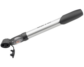 Pompa BETO Mini Alu CLD-023G su manometru
