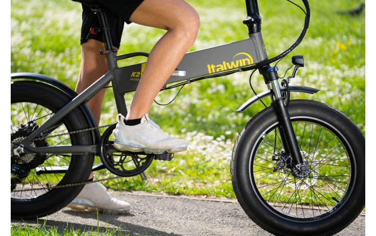 Folding electric bicycle ITALWIN K2 XL (36V / 10.5 Ah), white