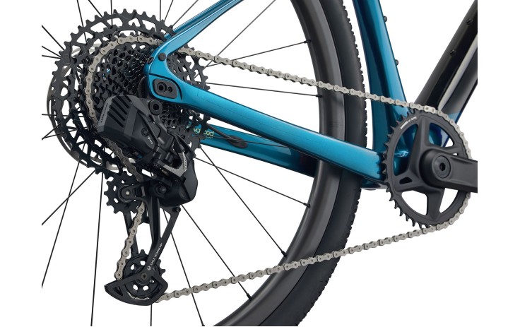 Gravel bike GIANT Revolt X Advanced Pro 2, Black/Sea Sparkle (L)