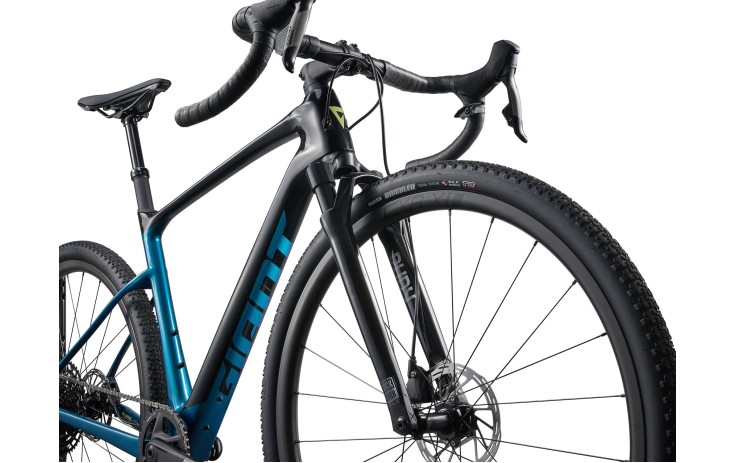 Gravel bike GIANT Revolt X Advanced Pro 2, Black/Sea Sparkle (L)