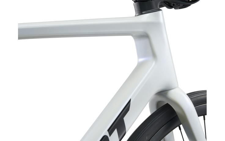 Road bike GIANT TCR Advanced 2 KOM (2025) Illusion White (S)
